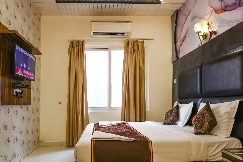 best luxury hotel in hotel hsp suites delhi