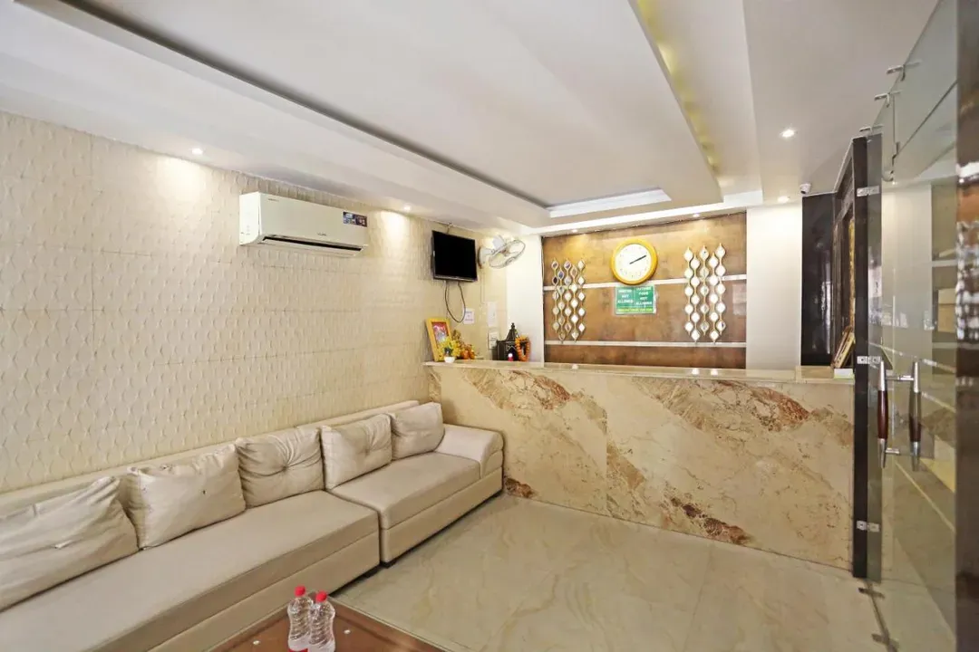 best couple friendly hotels in hotel iconic suites delhi