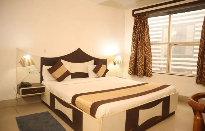 best hotels for unmarried couples in hotel india international delhi