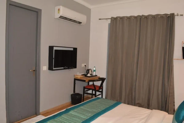 hotel in sector 3, delhi for couples - hotel jageer palace bawana