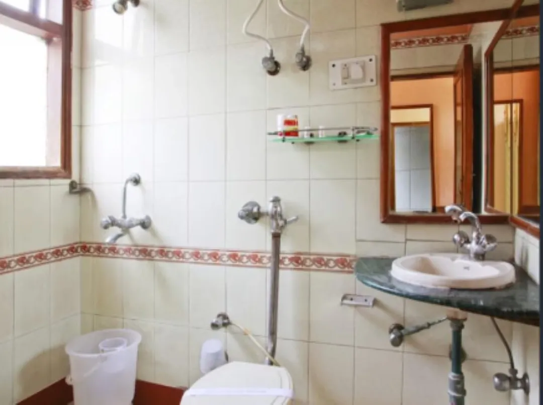 hotels for couple in hotel jyoti deluxe delhi