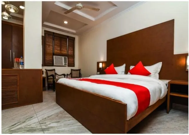 best luxury hotels in hotel kabila delhi