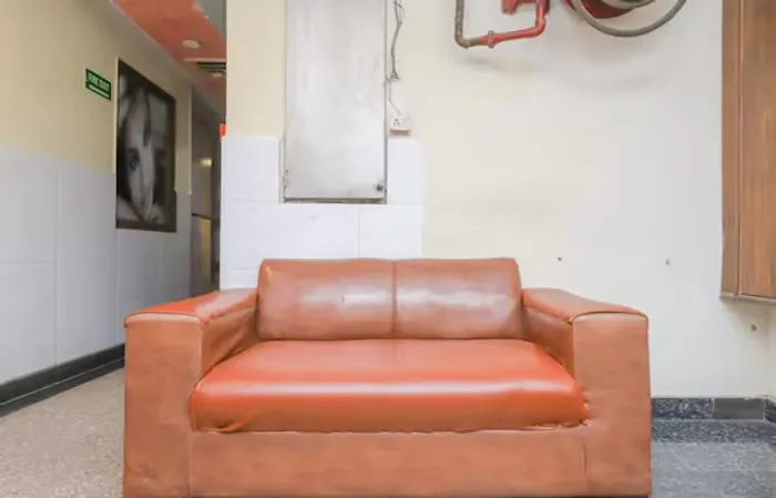 hotel with banquet hall in new delhi railway station, delhi - hotel karan palace lodge