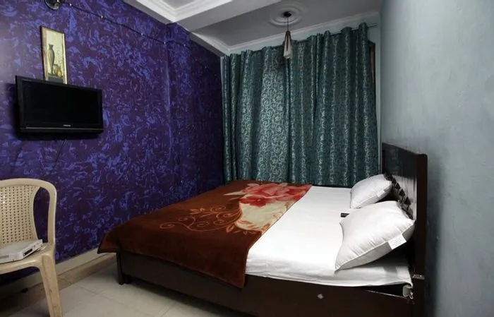 hotels for few hours in hotel kashi residency delhi