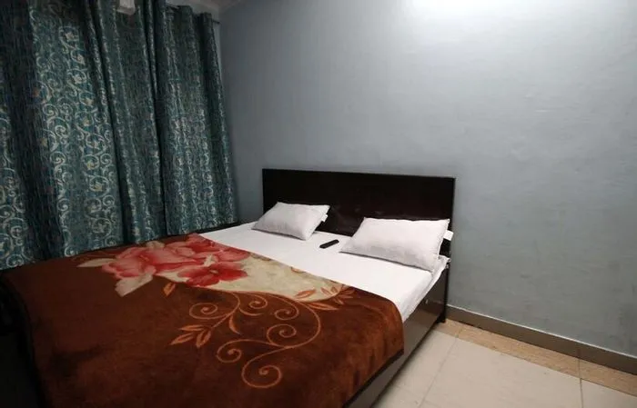 budget hotels in hotel kashi residency delhi