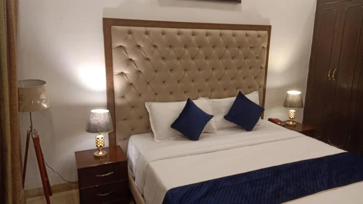 hotel with free parking in saket, delhi - hotel khanna residency saket