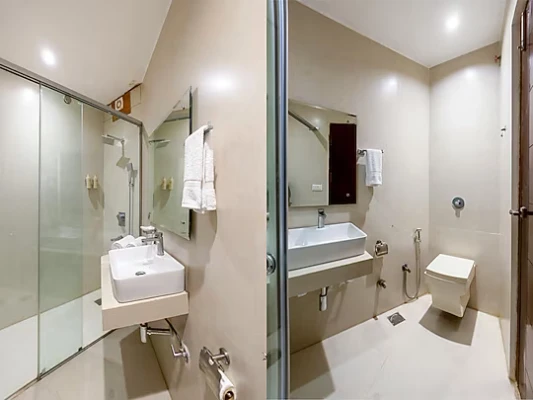 hotel with gym in rajouri garden, delhi - hotel laffaire select