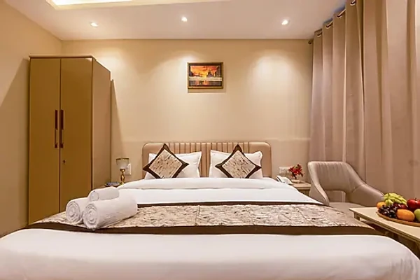 hotel with free parking in rajouri garden, delhi - hotel laffaire select