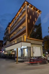 24 hours check in hotels in hotel laffaire select delhi