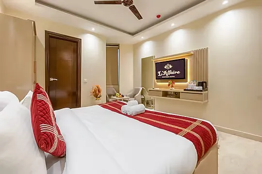best 5 star hotels in hotel laffaire select delhi