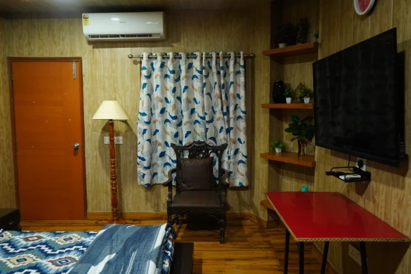 hotel in kalkaji, delhi for family - hotel lotus inn