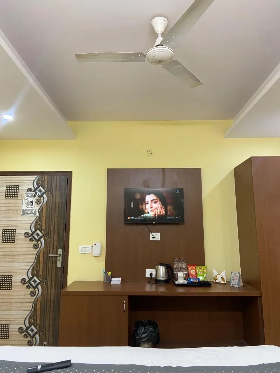 best hotels for couple in hotel mannat stays delhi