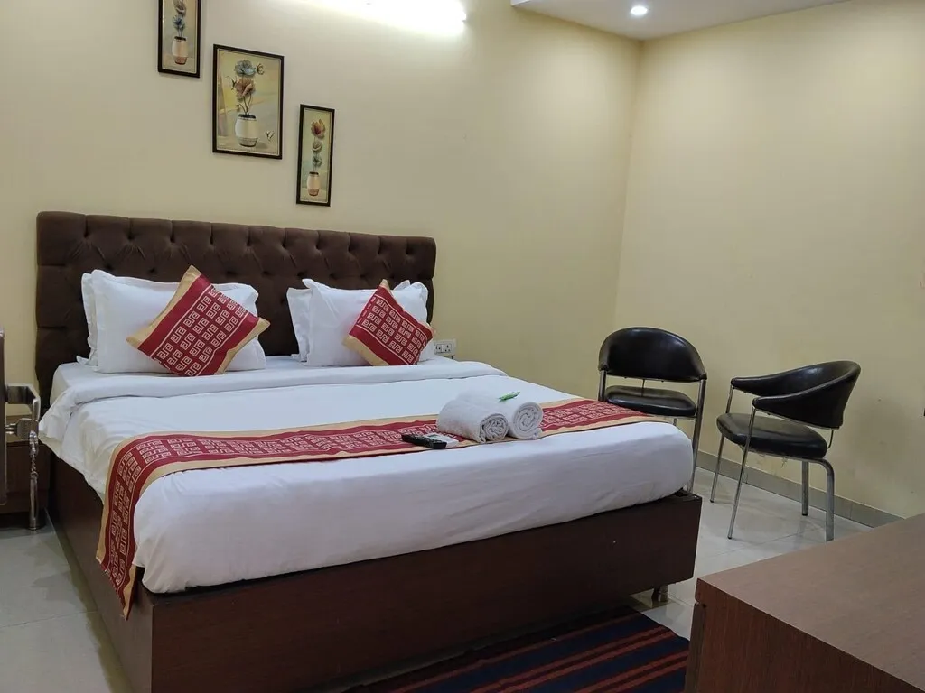best short stay hotels in hotel mannat stays delhi