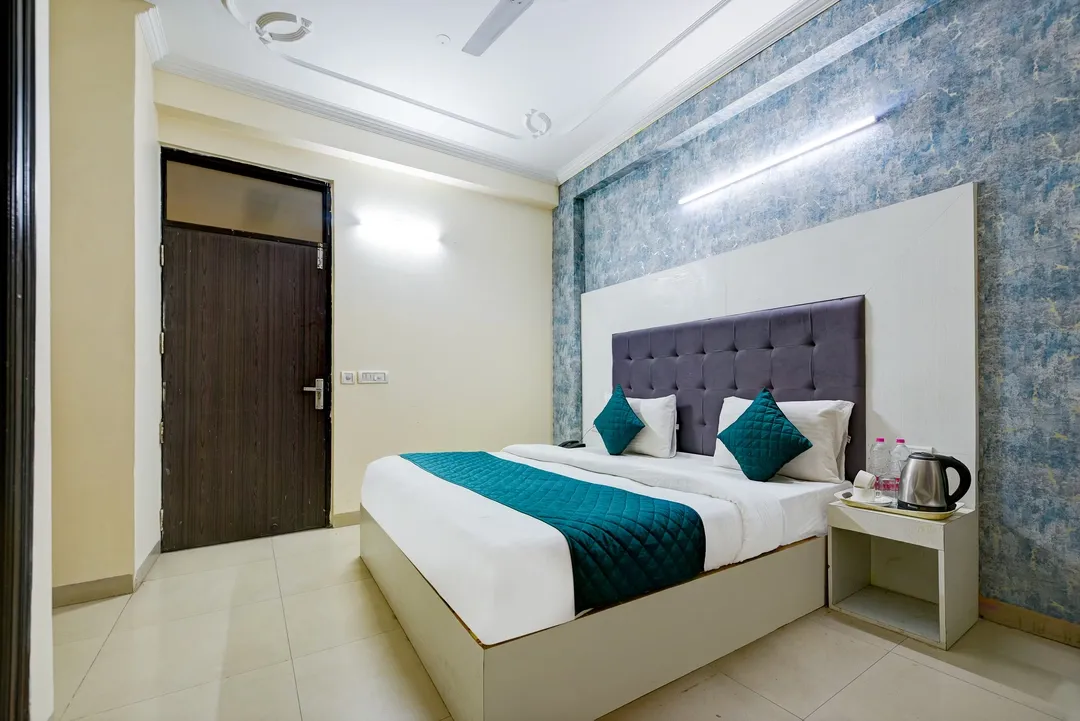 hourly hotels in hotel mayank residency delhi