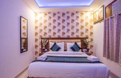 hotels for few hours in hotel moody moon delhi