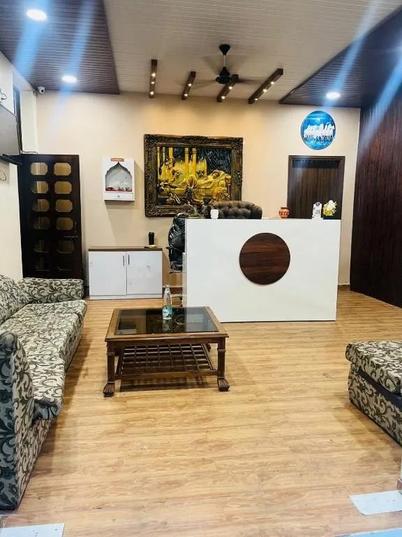 best hourly stay in hotel neon tower delhi