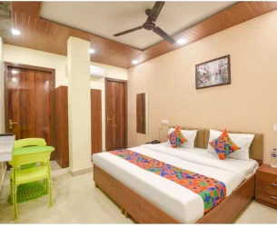 best hourly hotel in hotel neon tower delhi