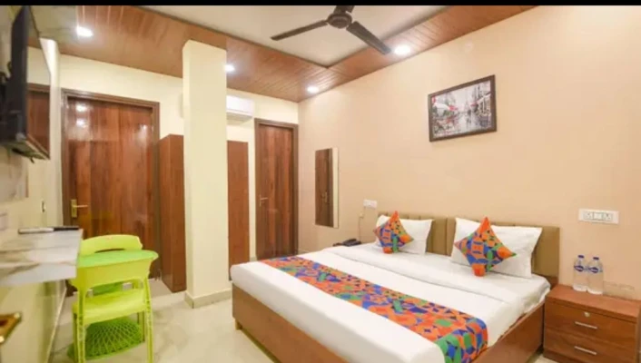 best hourly stay in hotel neon tower delhi