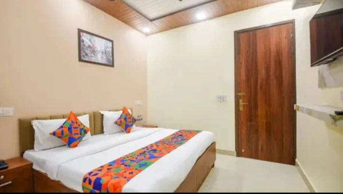 best cheap hotels in hotel neon tower delhi