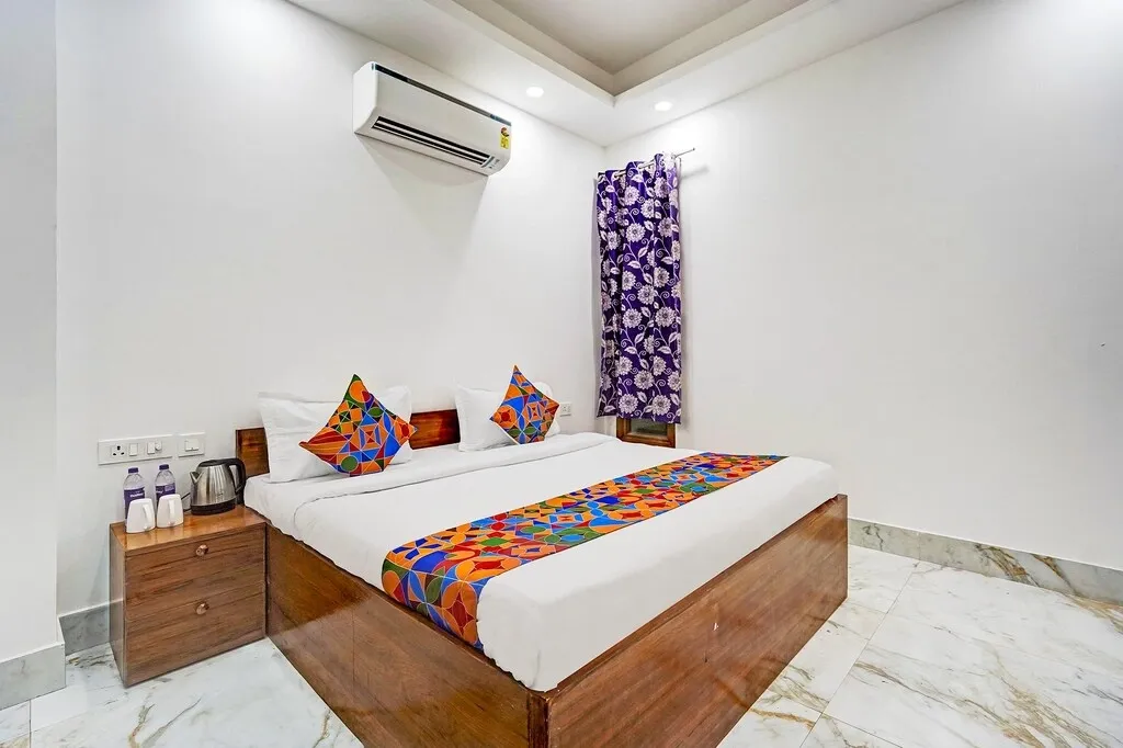 hotels for unmarried couples in hotel nyt residency delhi