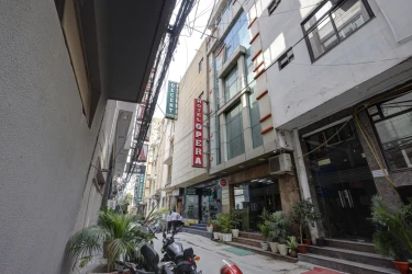 couple hotels in hotel opera delhi