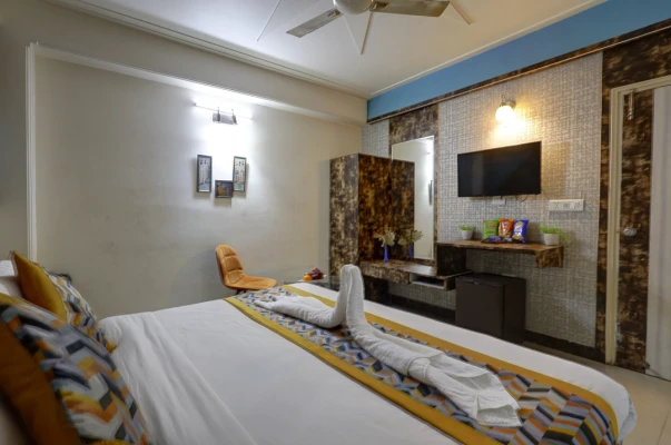 best hotel stay in hotel opera delhi