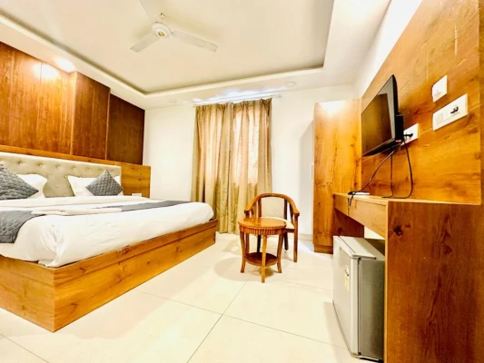 day stay hotels in hotel pacific suites by signature stayz delhi