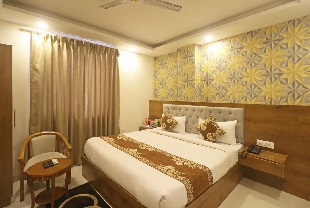 hotels for couple in hotel pacific suites by signature stayz delhi