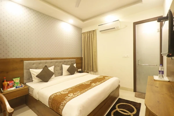 luxury hotels in hotel pacific suites by signature stayz delhi