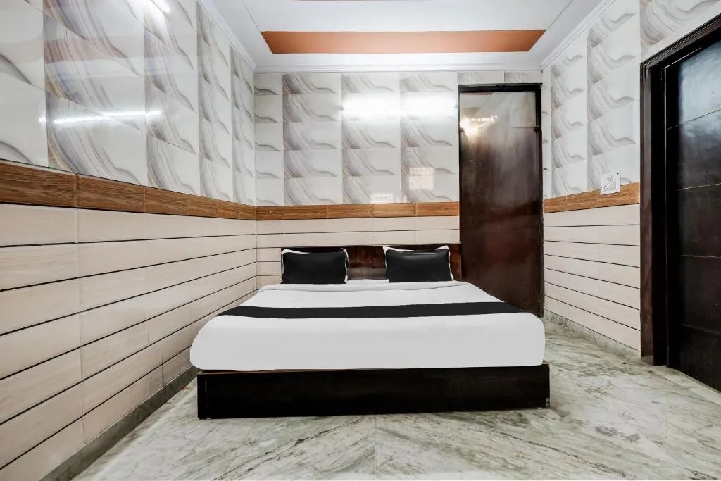 3 star hotel in ghazipur road, delhi - hotel park view