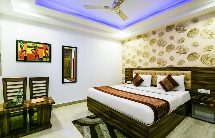 hotels for few hours in hotel pearl entrance delhi