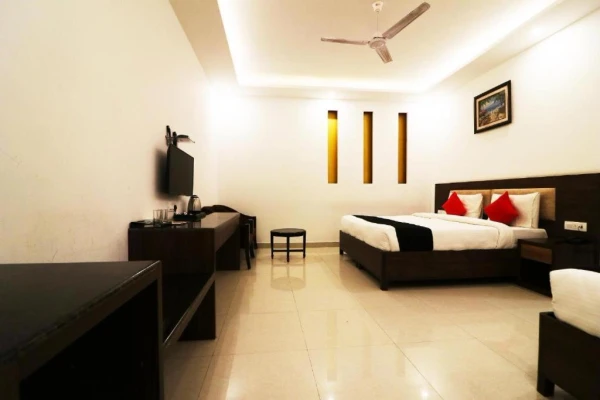 hotel with bar in mahipalpur, delhi - hotel peridot