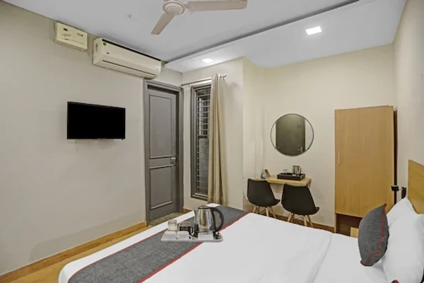 five star hotels in hotel raaso inn rohini delhi
