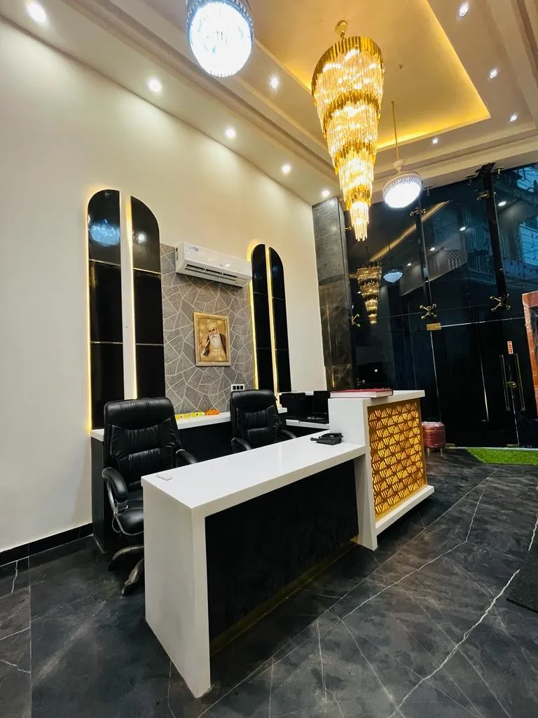 book hotels in hotel red stone inn delhi