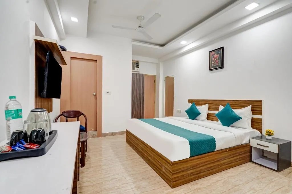 best hotel in hotel renox suites delhi