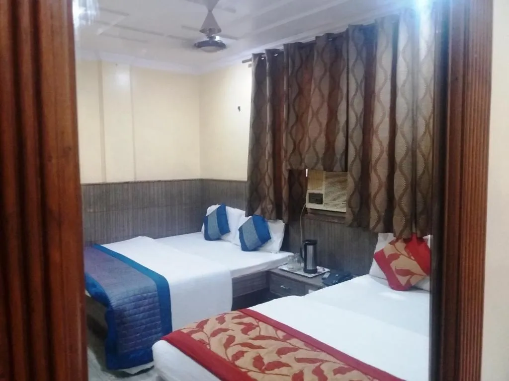 hotel with gym in paharganj, delhi - hotel roma villa