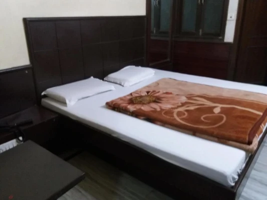 best hourly hotel in hotel roma villa delhi