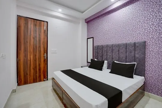 hotels for couple in hotel rooftop inn delhi