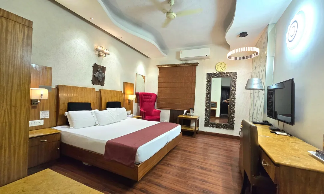 unmarried couple friendly hotels in hotel royal castle grand delhi
