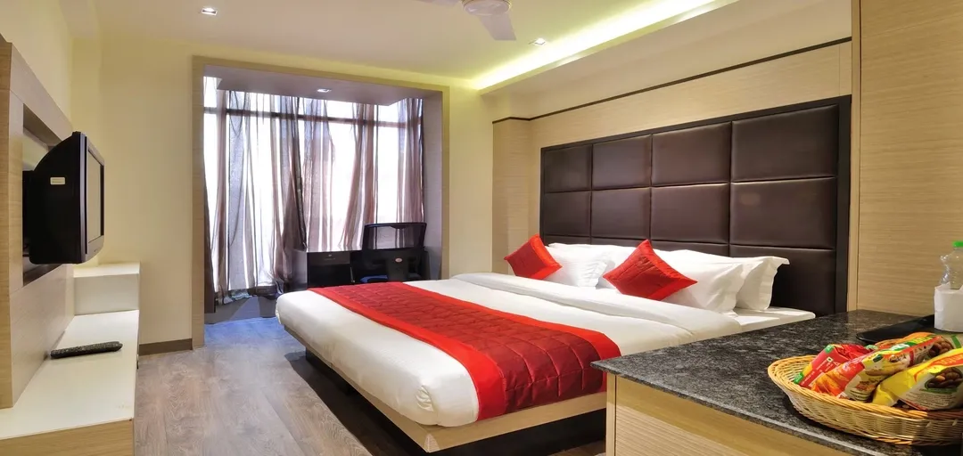 top hotels in hotel royal grand delhi