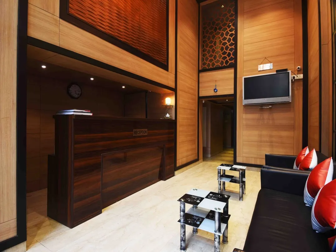 best business hotels in hotel royal grand delhi