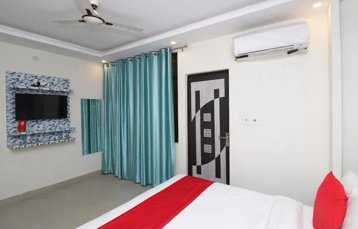 best hourly stay in hotel royal inn delhi