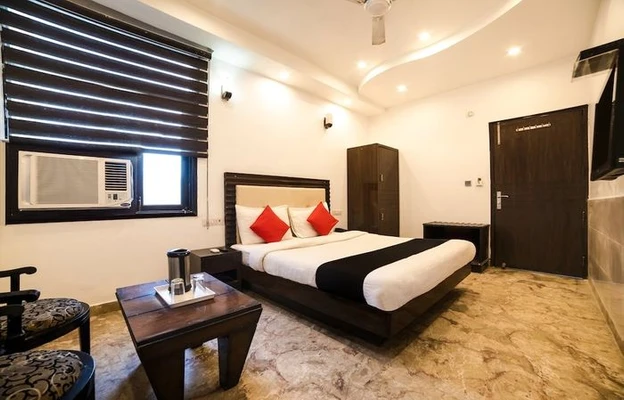 couple friendly hotels in hotel sehej inn delhi