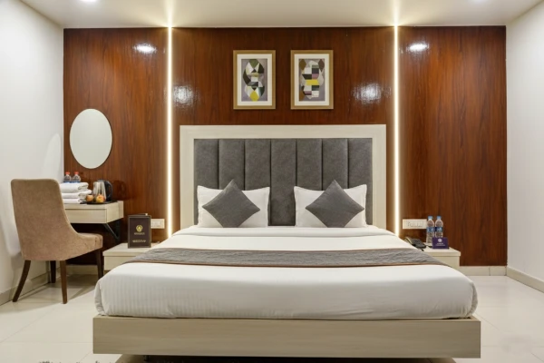 business travel hotels in hotel seventh heaven delhi