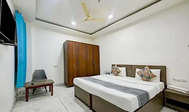 night stay hotels in hotel shagun & banquets delhi