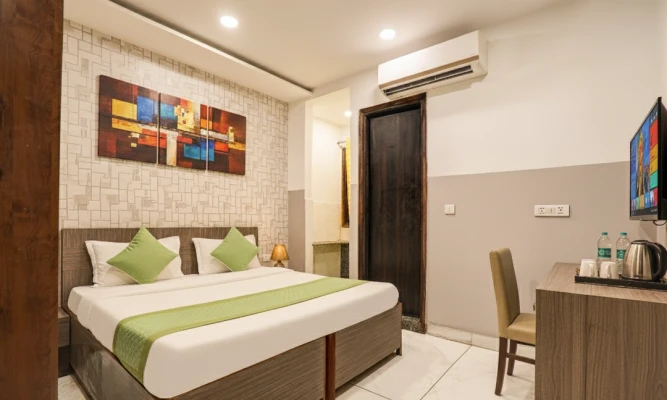 best luxury hotels in hotel shagun & banquets delhi