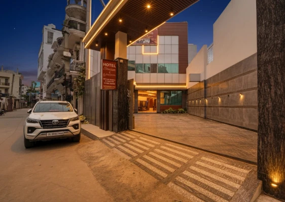 good hotels in hotel shagun & banquets delhi