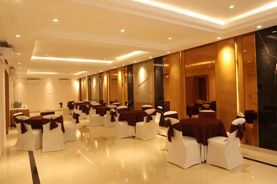 corporate offsite hotels in hotel shaurya delhi