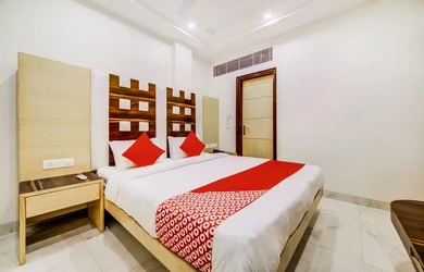 hotels for few hours in hotel signature palace delhi
