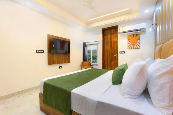 tourist hotels in hotel signutre suites by signature stayz delhi